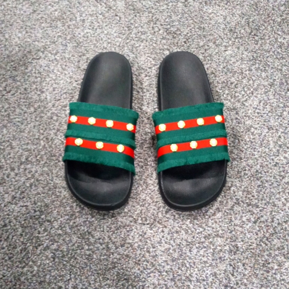 Woman Green and Red Slipper with Pearl Accents